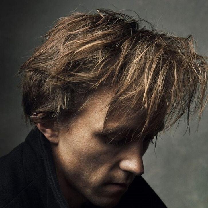 Album cover art for "Chandelier" by Sondre Lerche