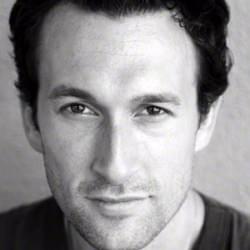 Aaron Lazar Profile Picture Photo of Aaron Lazar
