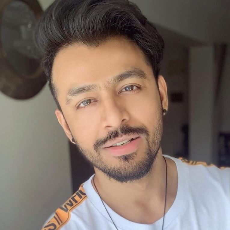 Tony Kakkar Profile Picture Photo of Tony Kakkar