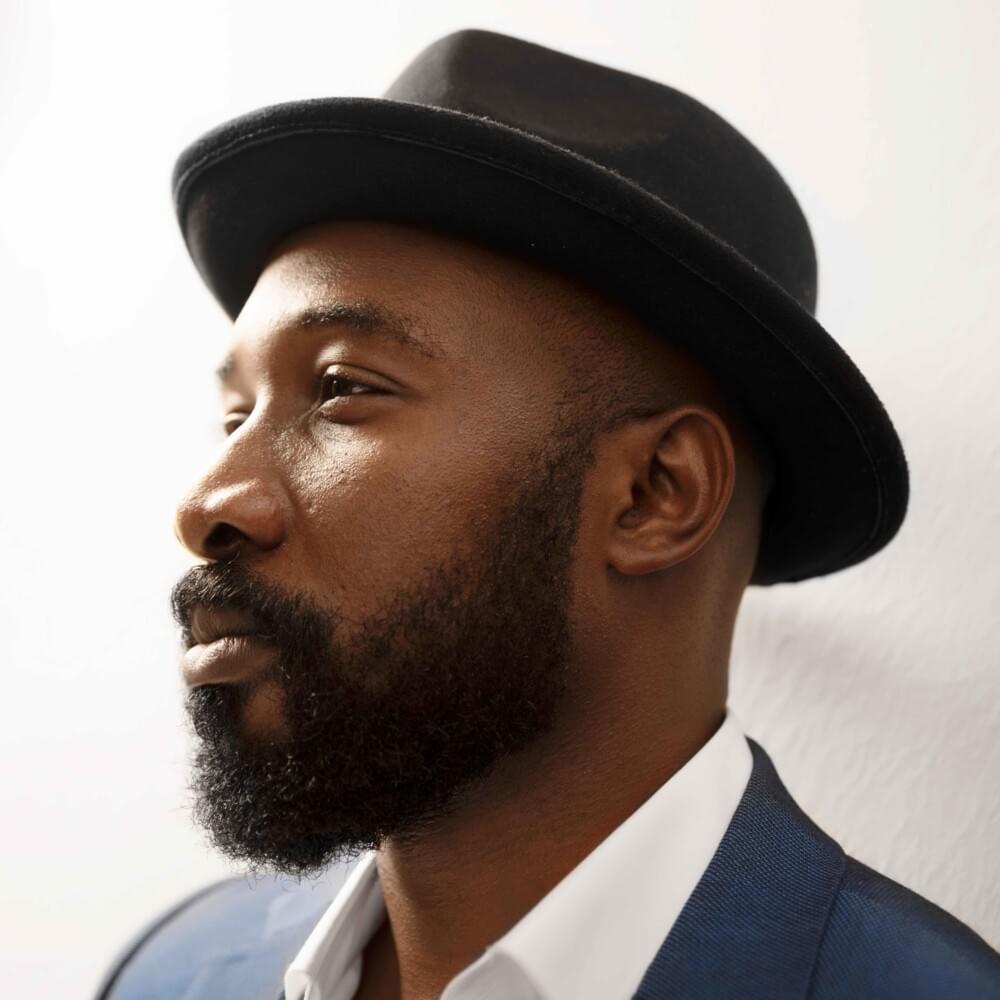 E Kelly profile picture - official artist image