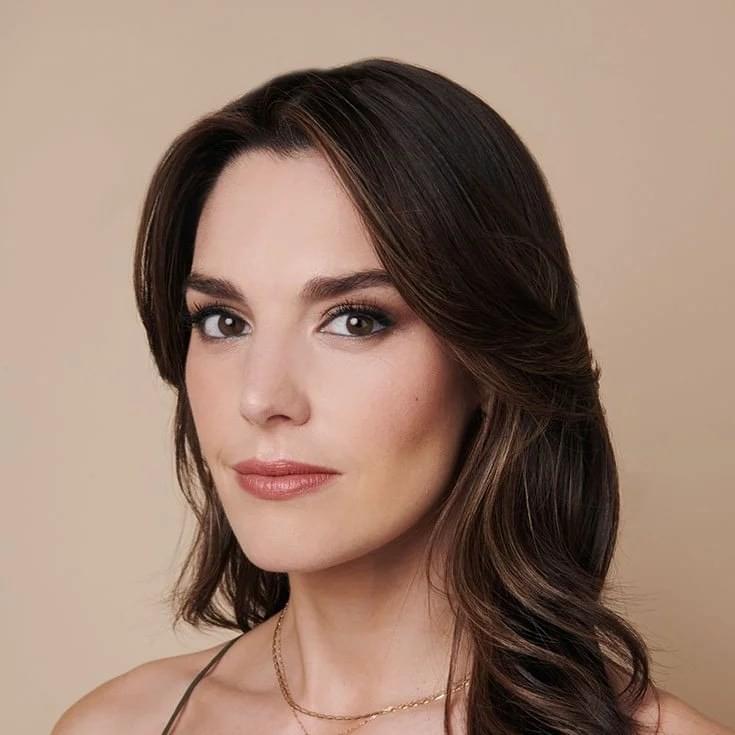Kelli Barrett Profile Picture Photo of Kelli Barrett