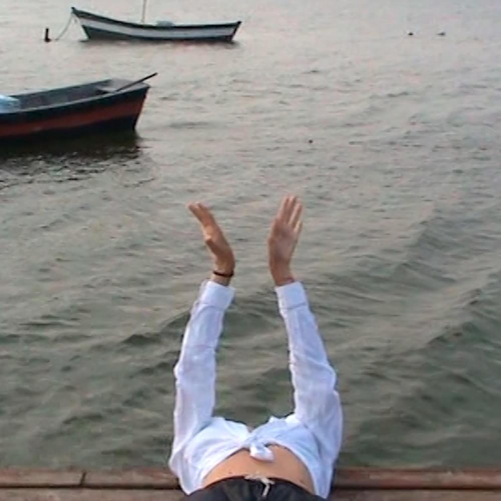 Album cover art for "Dorme Com Essa (Delirei)" by Letrux
