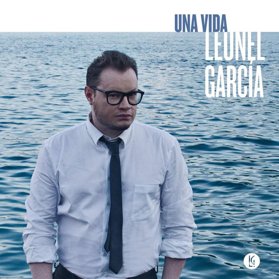 Album cover art for "Una Vida" by Leonel García