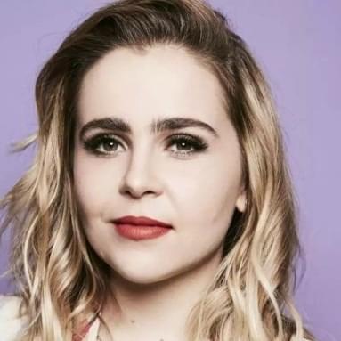Photo of Mae Whitman