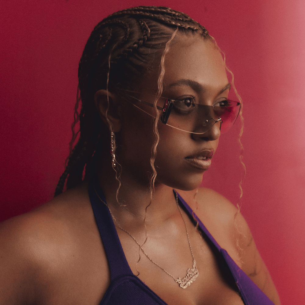 Cover image for Luvergirl