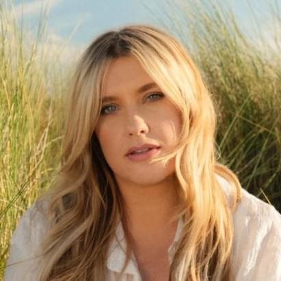 Cover image for Ella Henderson
