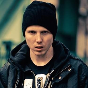 Cover image for Manafest