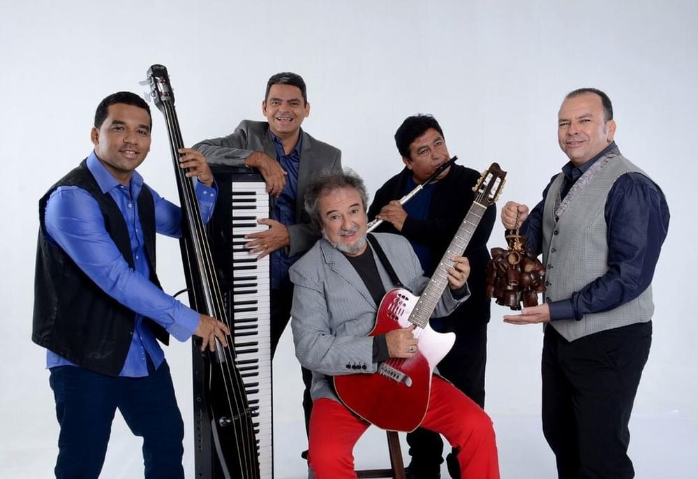 Cover image for Quinteto Violado