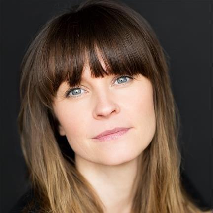 Photo of Lisa Stokke
