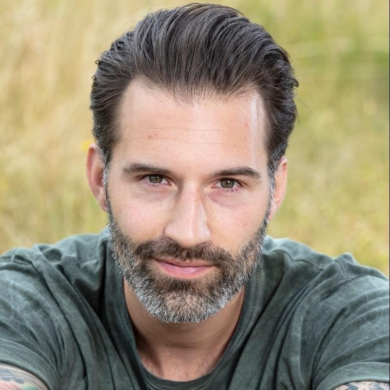 Photo of Sean Dhondt