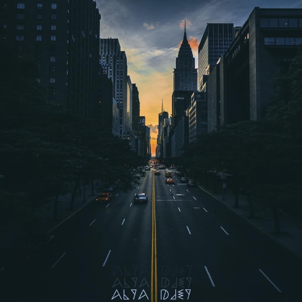 Album cover art for "В неожиданном ракурсе (5 раунд 17ib) (In an unexpected perspective)" by Alya djey