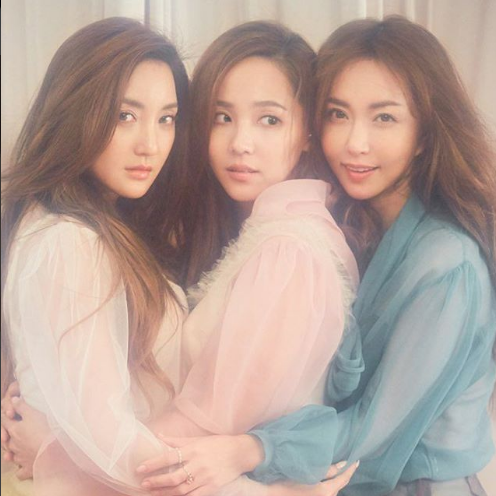 Photo of S.E.S.