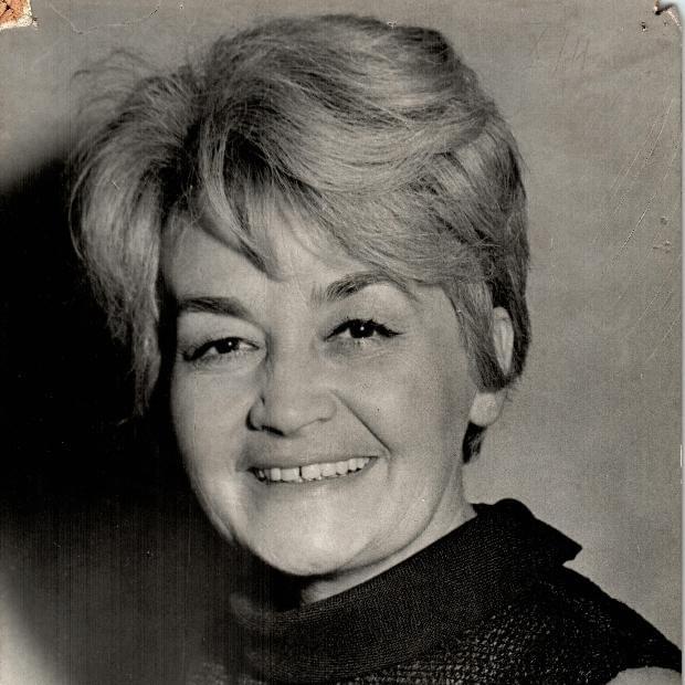 Cover image for Danica Obrenić