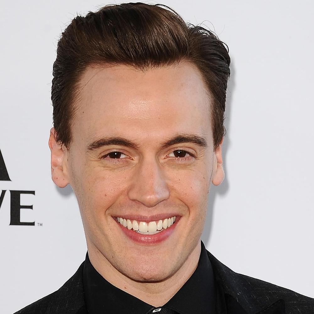Erich Bergen Profile Picture Photo of Erich Bergen