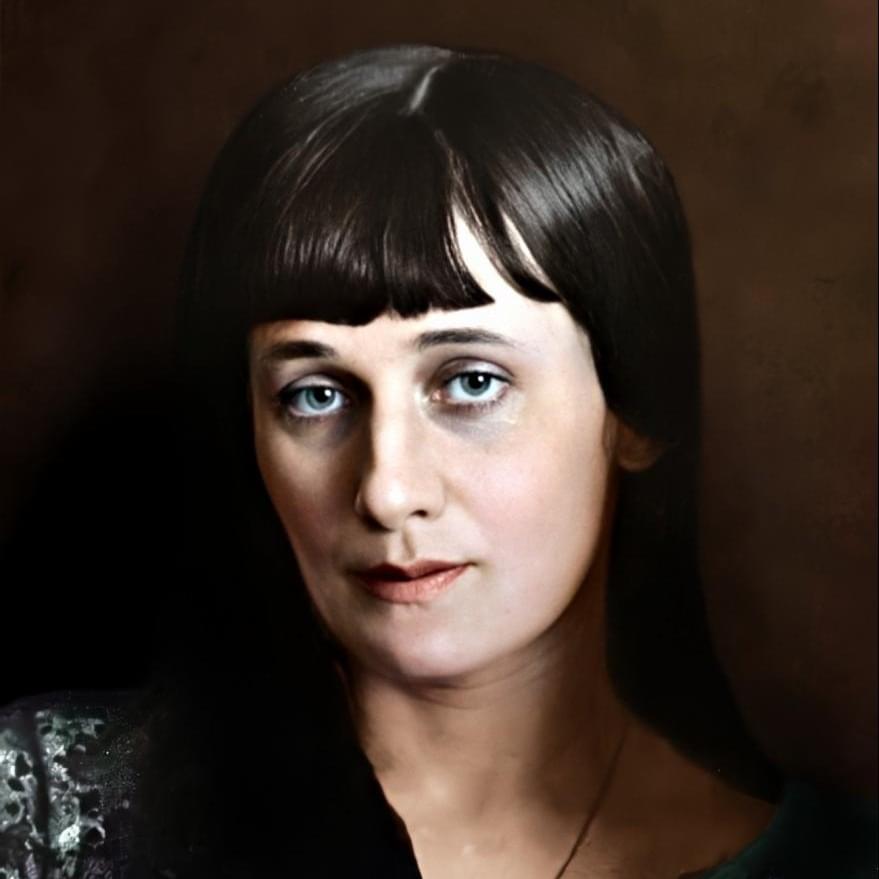 Cover image for Анна Ахматова (Anna Achmatova)