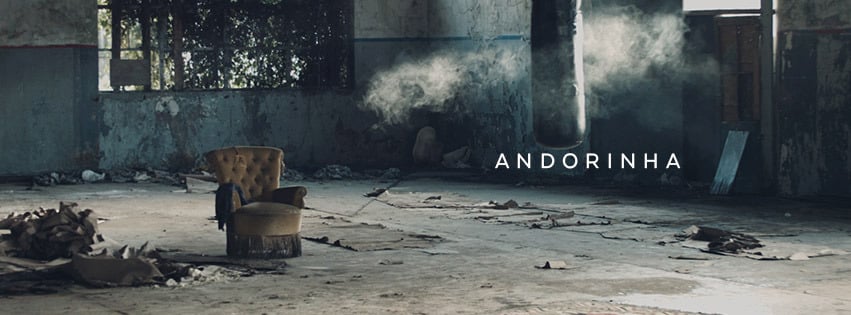Andorinha by Deau
