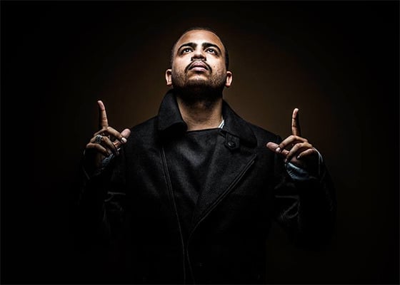Album cover art for "Foco, Força e Fé" by Projota