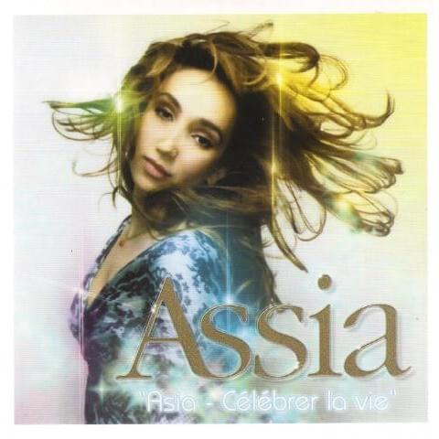 Album cover art for "Célébrer La Vie" by Assia
