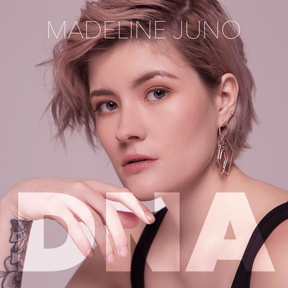 Ohne Kleider by Madeline Juno