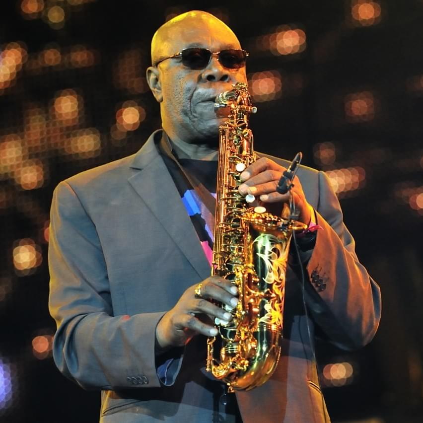 Paris je t’aime d’amour by Manu Dibango