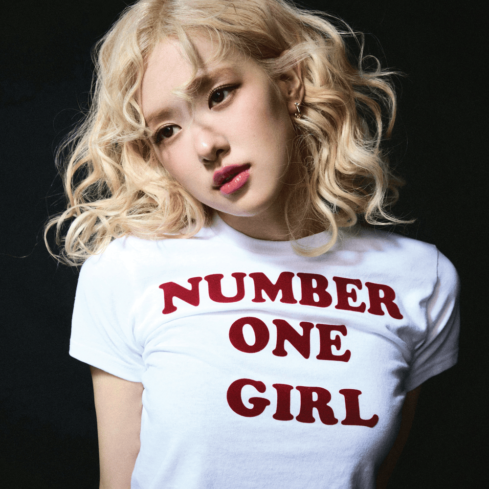 Album cover art for "ROSÉ - number one girl (Traduction française)" by Genius traductions françaises