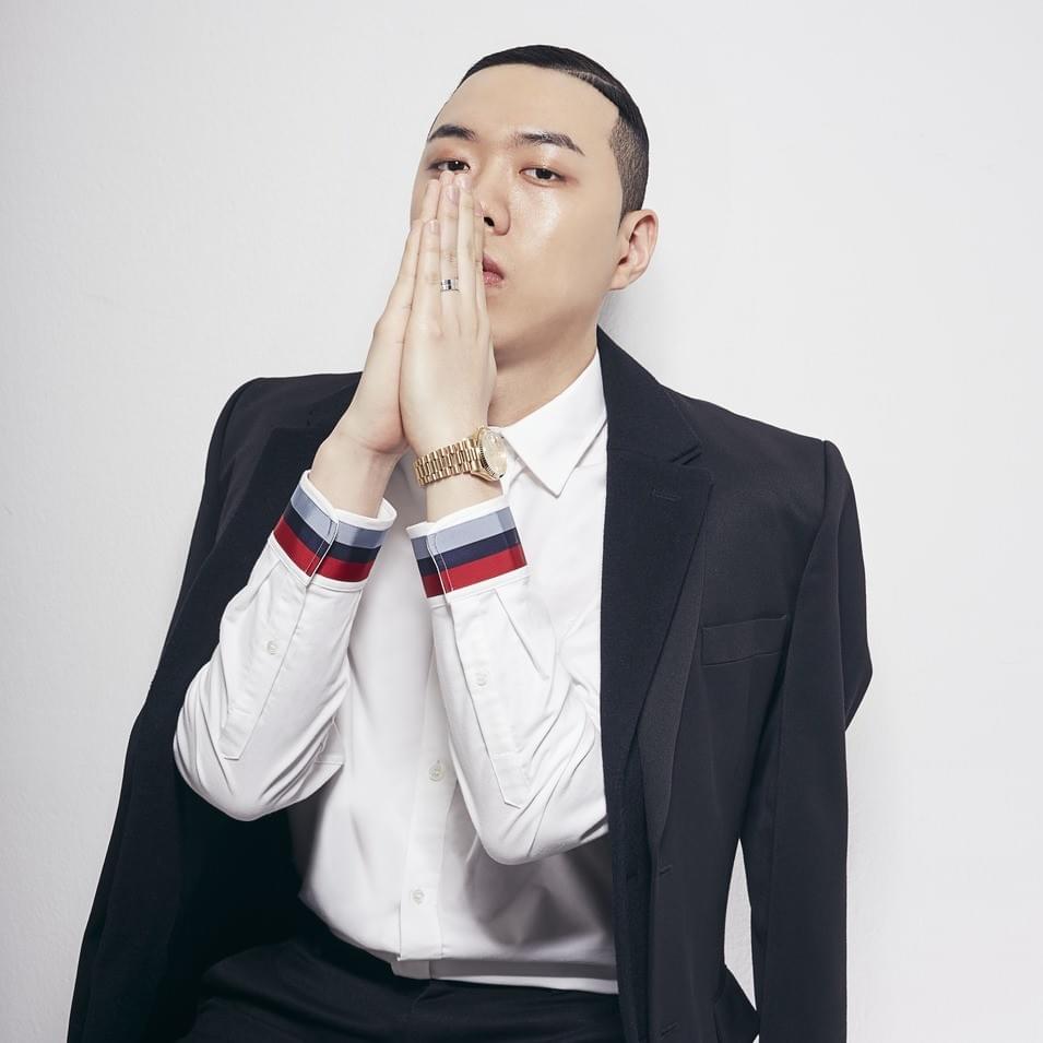 Photo of BewhY (비와이)