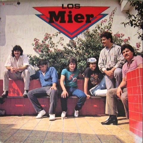 Album cover art for "Muchachita" by Los Mier