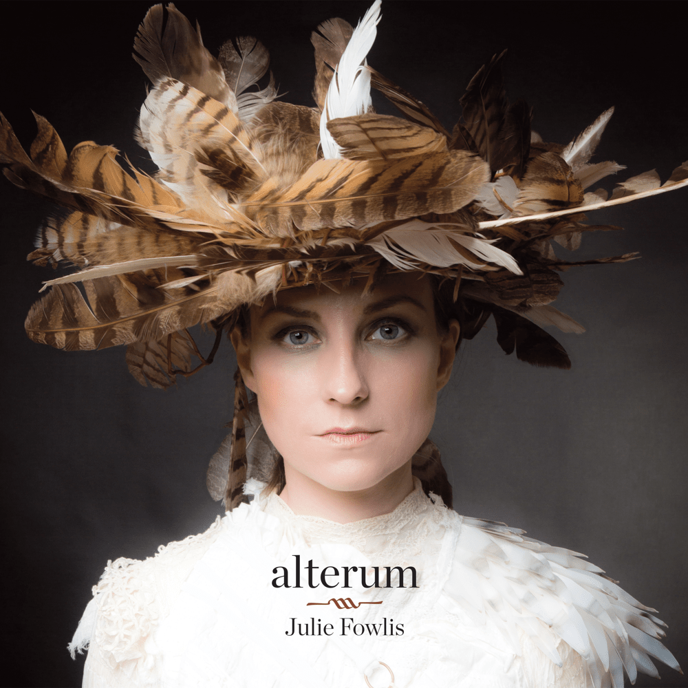 A Phiùthrag ’s a Phiuthar by Julie Fowlis