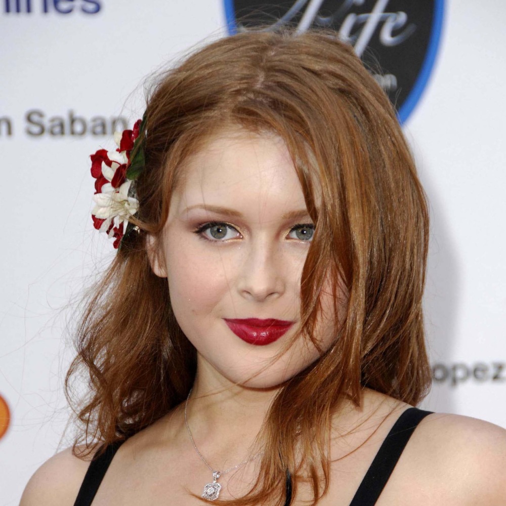 Renee Olstead Profile Picture Photo of Renee Olstead