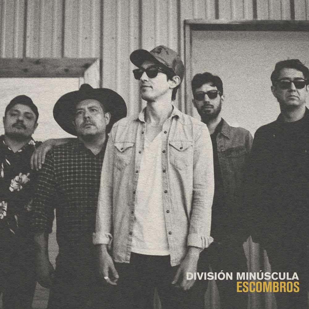 Album cover art for "Escombros" by División Minúscula