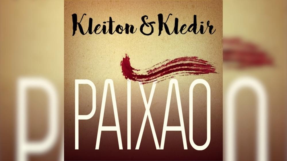Album cover art for "Paixão" by Kleiton & Kledir