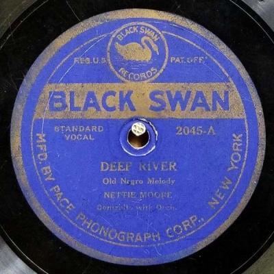 Album cover art for "Deep River" by Nettie Moore