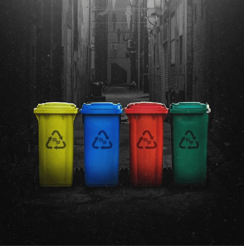 Album cover art for "Válasz a diss-re (White Widow diss)" by Szpaku