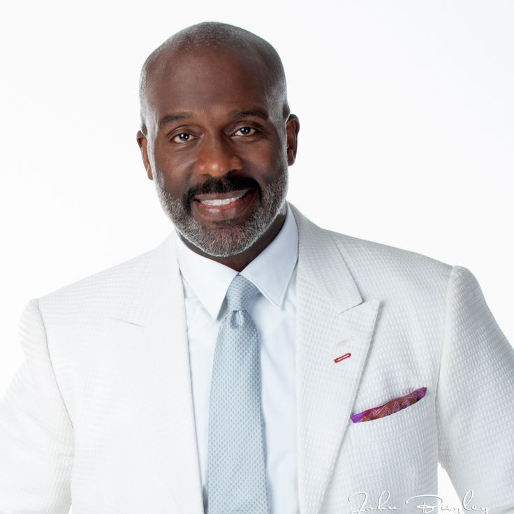 BeBe Winans Profile Picture Photo of BeBe Winans