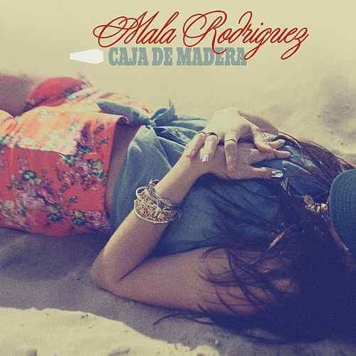 Album cover art for "Caja de Madera" by Mala Rodríguez
