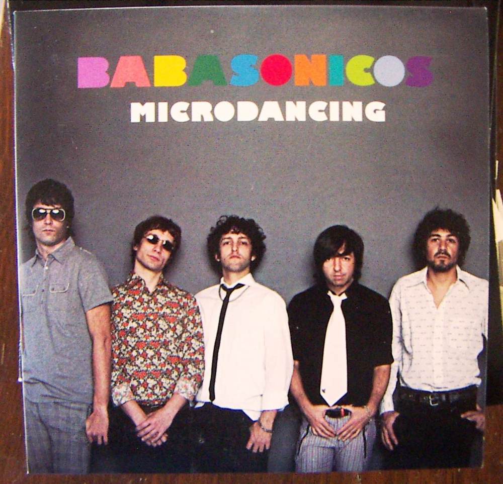 Album cover art for "Microdancing" by Babasónicos