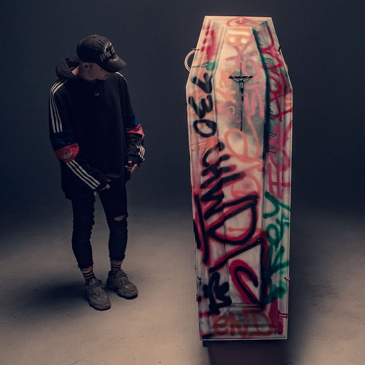 Album cover art for "raiden" by Deys