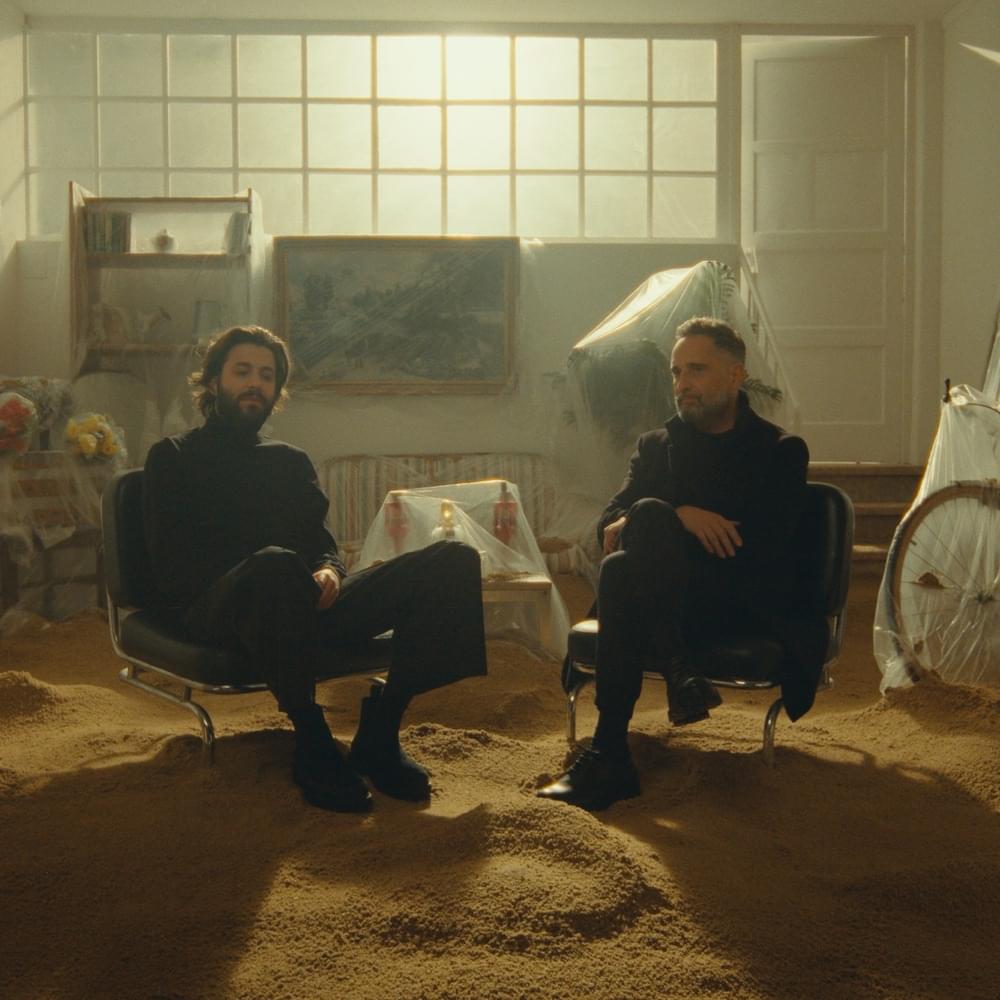 Album cover art for "​al llegar" by Salvador Sobral & Jorge Drexler