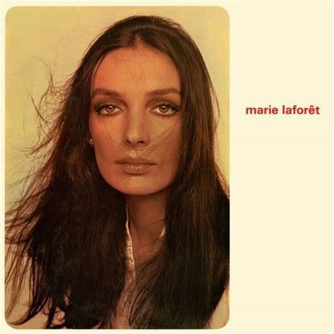 Album cover art for "Et si je t’aime" by Marie Laforêt