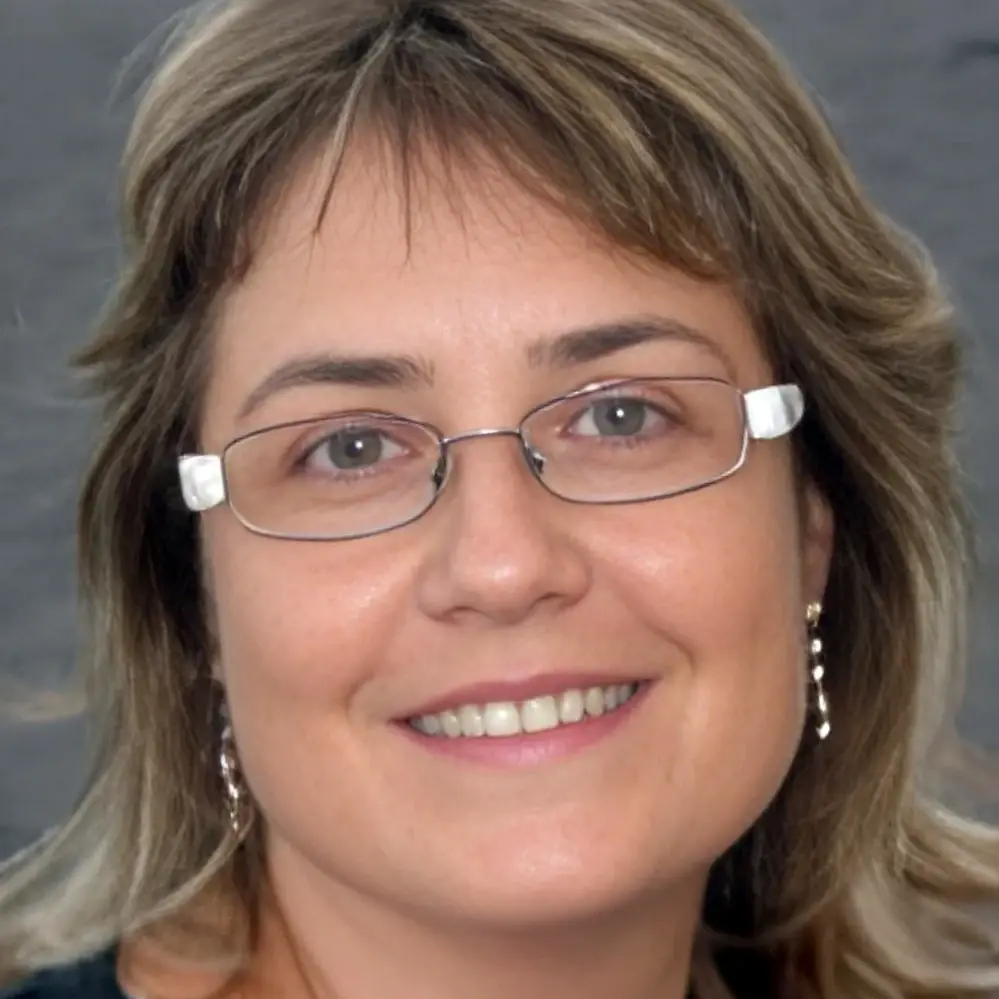 Photo of Angela Aloy