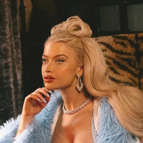 Cover image for Alice Chater