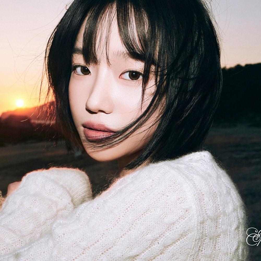 Photo of JO YURI (조유리)