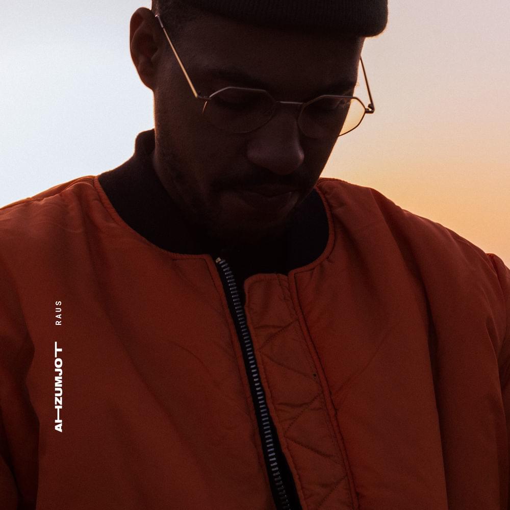 Album cover art for "Raus" by Ahzumjot
