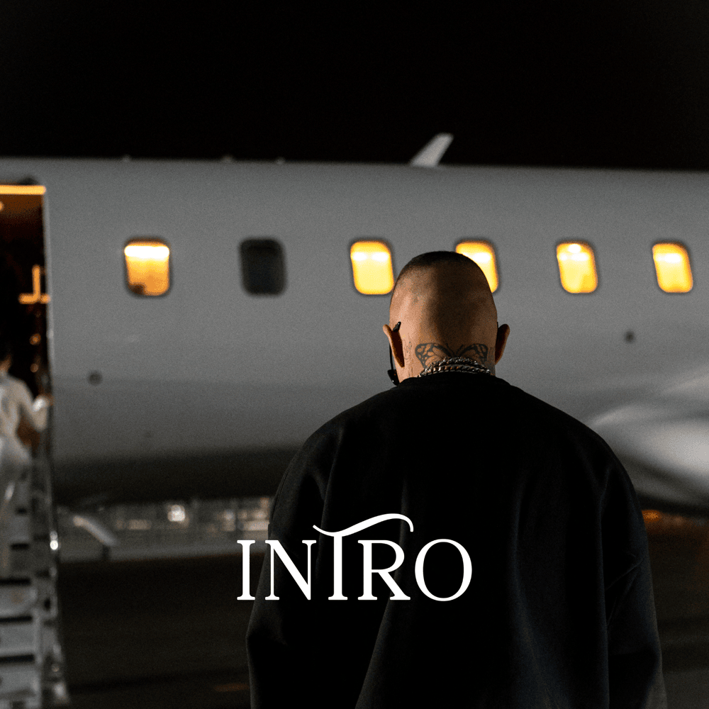 Album cover art for "Intro (Seductive)" by Luciano