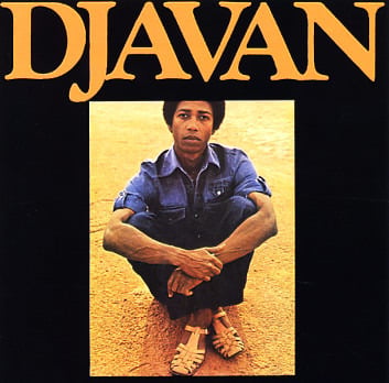 Album cover art for "Samba Dobrado" by Djavan