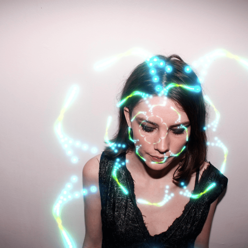 Album cover art for "Destroy Me" by Wolf Alice