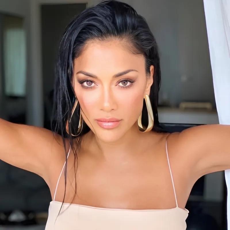 Cover image for Nicole Scherzinger