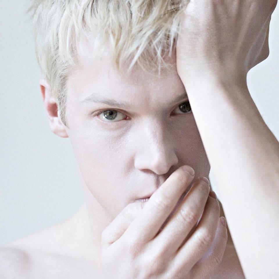 Cover image for Mustii
