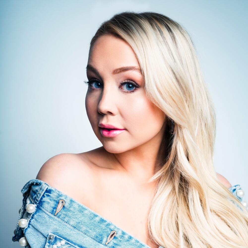 RaeLynn Profile Picture Photo of RaeLynn