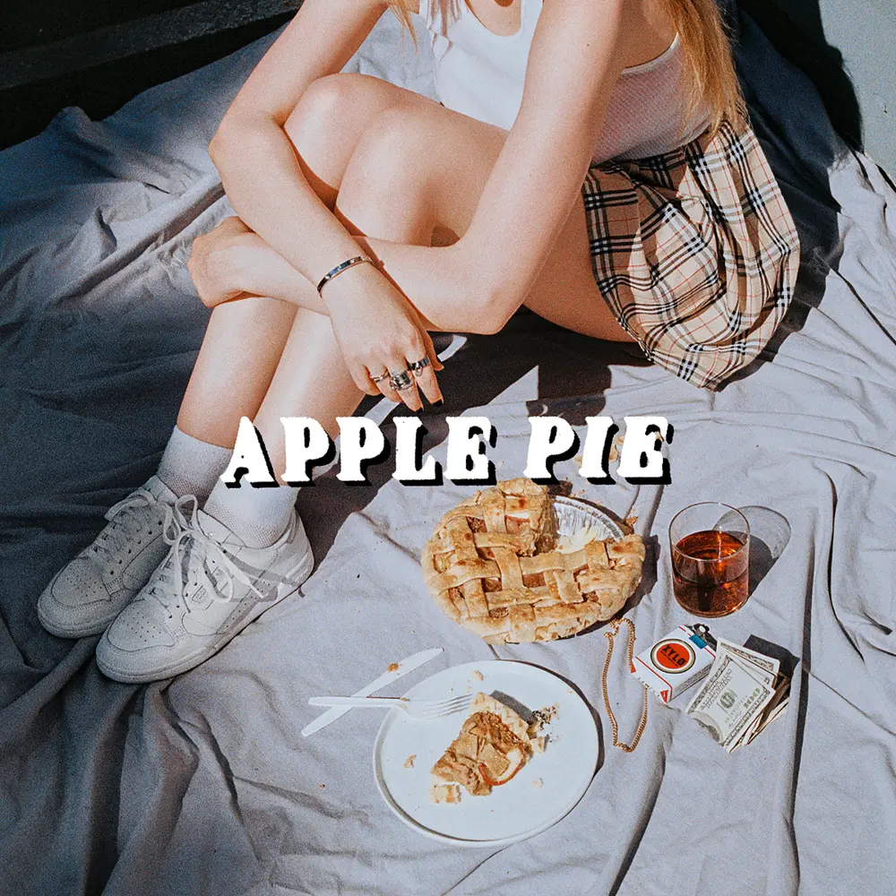Album cover art for "APPLE PIE" by XYLØ
